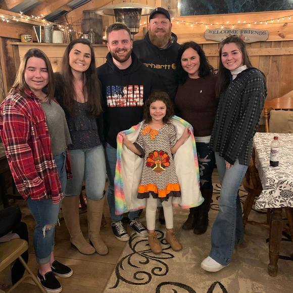 Meet your Posher, Danielle - Picture 1 of 1